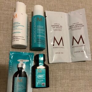 Moroccan oil travel kit ! Free shipping ✨